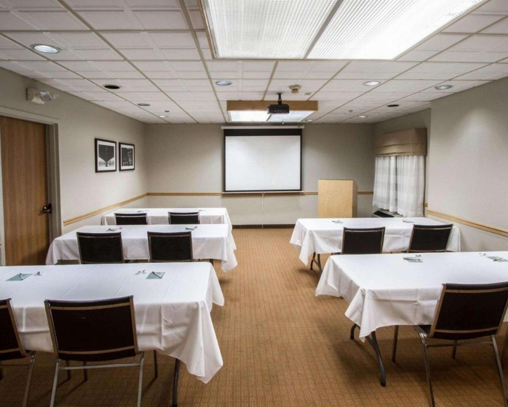 Sleep Inn & Suites Buffalo Airport Image 20